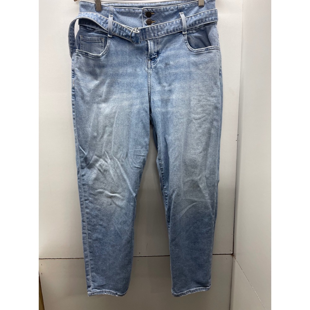 Hollister Ultra High-Rise Mom Jeans Light Wash Blue Belted Denim 15R W32 L27